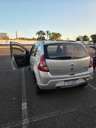 RENAULT SANDERO 1.6 EXPRESSION 8V HI-TORQUE FLEX 4P MANUAL RENAULT SANDERO 1.6 EXPRESSION 8V HI-TORQUE FLEX 4P MANUAL